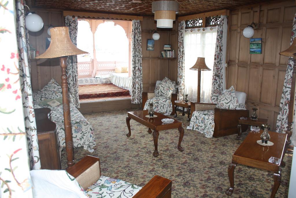 Akbar Group Of Heritage Houseboats Nagin Bagh Exterior photo