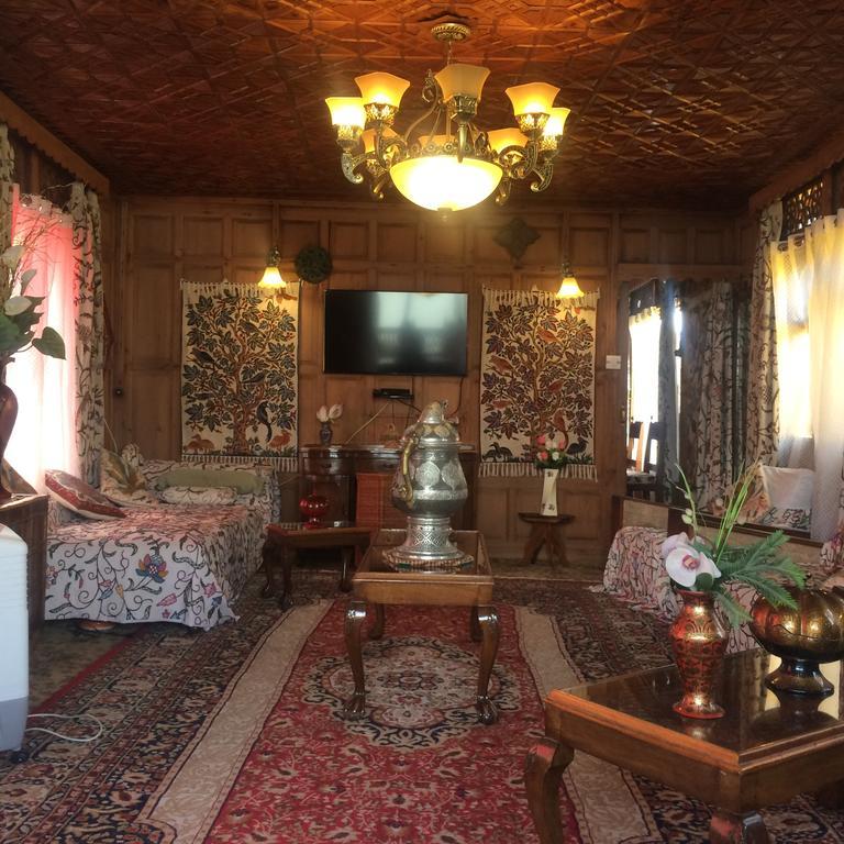 Akbar Group Of Heritage Houseboats Nagin Bagh Exterior photo