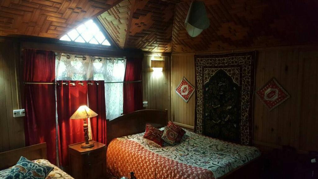 Akbar Group Of Heritage Houseboats Nagin Bagh Exterior photo