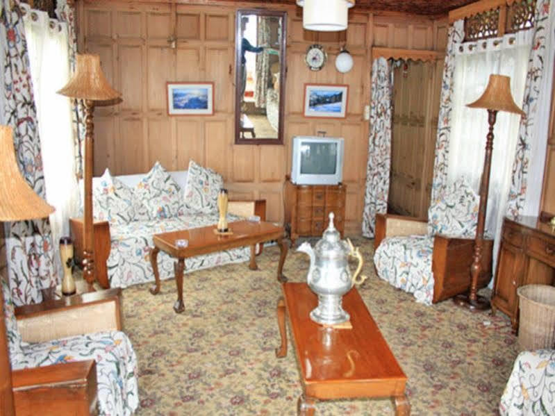 Akbar Group Of Heritage Houseboats Nagin Bagh Exterior photo