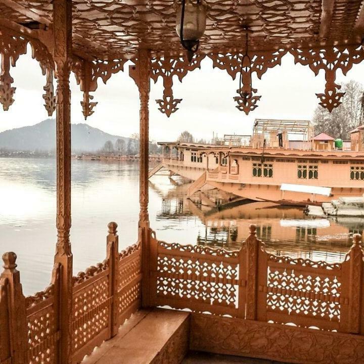 Akbar Group Of Heritage Houseboats Nagin Bagh Exterior photo
