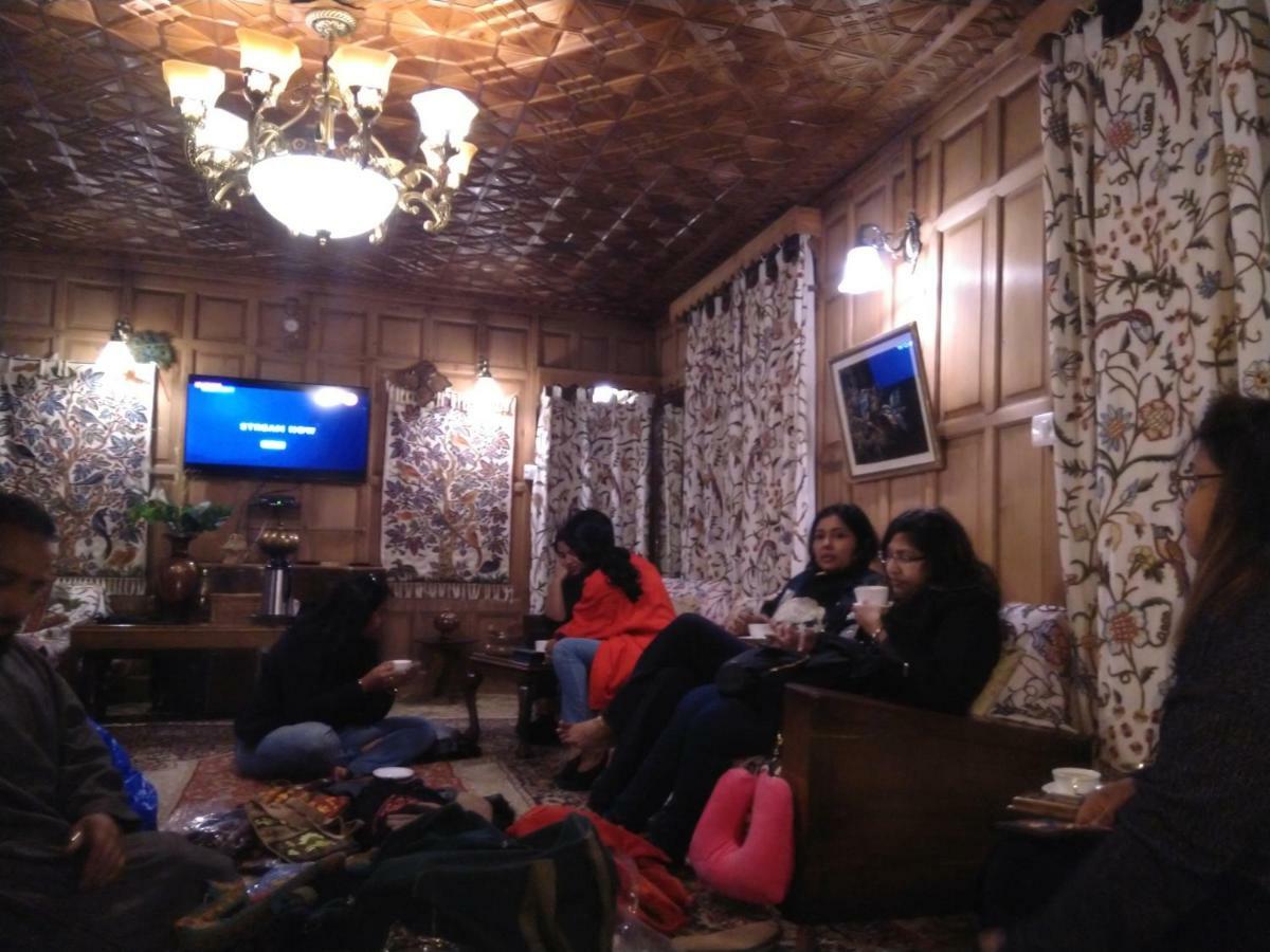 Akbar Group Of Heritage Houseboats Nagin Bagh Exterior photo